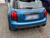 Gebraucht Mini John Cooper Works 130 PS (95 kW) 2021 Blau Kleinwagen