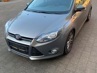 Gebraucht Ford Focus Titanium 101 PS (74 kW) 2012 Grau Limousine