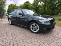 Gebraucht BMW 318 140 PS (102 kW) 2011 Schwarz Kombi