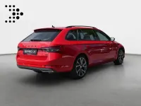 Gebraucht Skoda Superb SportLine 218 PS (160 kW) 2021 Velvetrot metallic Kombi