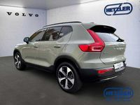 Gebraucht Volvo XC40 Plus 197 PS (144 kW) 2024 Sage green / metallic SUV
