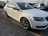 Gebraucht Skoda Octavia Elegance 150 PS (110 kW) 2015 Weiß Kleinwagen