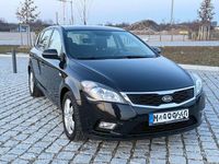 Gebraucht Kia Ceed 90 PS (66 kW) 2011 Schwarz Kleinwagen
