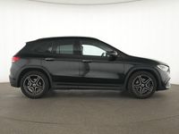 Gebraucht Mercedes GLA200 AMG line 163 PS (119 kW) 2023 Kosmosschwarz SUV