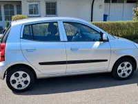 Gebraucht Kia Picanto 65 PS (47 kW) 2010 Silber Kleinwagen