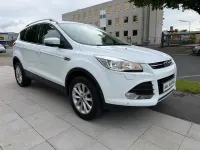 Gebraucht Ford Kuga Titanium 150 PS (110 kW) 2015 Weiß SUV