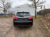 Gebraucht Opel Insignia Active 160 PS (117 kW) 2013 Schwarz Kombi