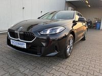 Neu BMW 116 122 PS (89 kW) 2026 Black sapphire metallic Kleinwagen