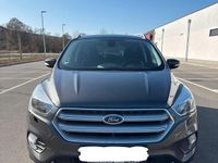 Gebraucht Ford Kuga 150 PS (110 kW) 2019 Grau SUV
