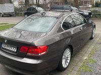 Gebraucht BMW 320 177 PS (130 kW) 2009 Braun Coupé