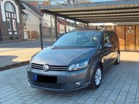 Gebraucht VW Touran Highline 140 PS (102 kW) 2015 Grau Van / Kleinbus