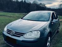 Usata VW Golf IV 75 CV (55 kW) 2004 Grigio Utilitaria