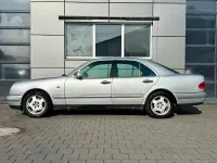 Gebraucht Mercedes E320 Elegance 224 PS (164 kW) 1999 Brillantsilber  metalliclack Limousine