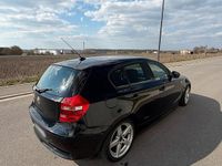 Gebraucht BMW 120 177 PS (130 kW) 2009 Schwarz Kleinwagen