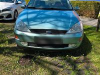 Używany Ford Focus 100 KM (73 kW) 2001 Zielony Sedan/Limuzyna