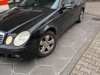 Gebraucht Mercedes E220 170 PS (125 kW) 2006 Schwarz Kombi