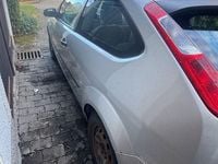 Usata Ford Focus 101 CV (74 kW) 2006 Argento Berlina