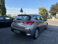 Gebraucht Toyota Auris Cool 99 PS (72 kW) 2015 Avantgarde bronze me Kleinwagen