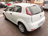 Gebraucht Fiat Punto Pop 69 PS (50 kW) 2015 Weiß Kleinwagen