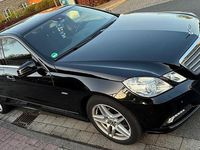 Gebraucht Mercedes E250 204 PS (150 kW) 2010 Schwarz Limousine