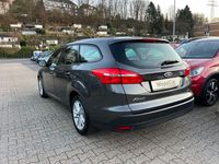 Gebraucht Ford Focus Business Edition 125 PS (91 kW) 2017 Grau Limousine
