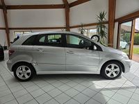 Gebraucht Mercedes B180 116 PS (85 kW) 2009 Silber Van / Kleinbus