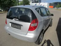 Gebraucht Mercedes A180 109 PS (80 kW) 2010 Silber Limousine