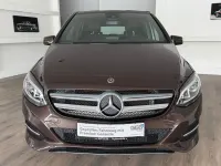 Gebraucht Mercedes B220 Urban 177 PS (130 kW) 2017 Braun Kleinwagen
