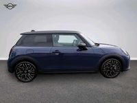 Gebraucht Mini Cooper Favoured 156 PS (114 kW) 2024 Blau Kleinwagen