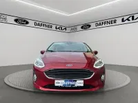 Gebraucht Ford Fiesta Titanium 125 PS (91 kW) 2020 Rubyrot (metallic) Kleinwagen