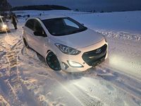 Gebraucht Hyundai i30 Style 110 PS (80 kW) 2013 Weiß Limousine