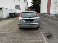 Gebraucht Ford Focus 75 PS (55 kW) 2003 Grau Limousine