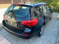 Gebraucht Opel Astra 101 PS (74 kW) 2011 Schwarz Kombi