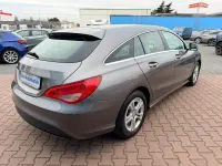 Gebraucht Mercedes CLA180 Shooting Brake 109 PS (80 kW) 2016 Mountaingrau  met. Kombi