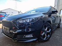 Second-hand Ford Focus ST 250 CP (183 kW) 2016 Negru Berlinǎ