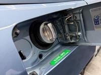 Second-hand Mercedes E230 132 CP (97 kW) 1989 Albastru Berlinǎ