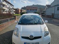 Gebraucht Toyota Yaris 101 PS (74 kW) 2010 Weiß Kleinwagen