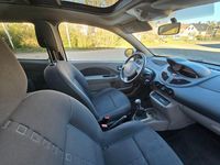 Second-hand Renault Twingo 76 CP (55 kW) 2009 Alb Hatchback