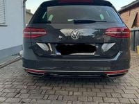 Gebraucht VW Passat Highline 190 PS (139 kW) 2019 Grau Kombi