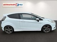 Gebraucht Ford Fiesta ST 182 PS (133 kW) 2015 Weiß Limousine