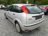 Używany Ford Focus 101 KM (74 kW) 2004 Srebrny Sedan/Limuzyna
