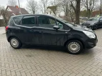 Gebraucht Opel Meriva Design Edition 101 PS (74 kW) 2011 Saphirschwarz mineraleffekt Van / Kleinbus