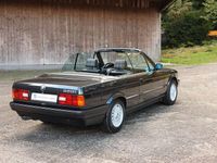 Gebraucht BMW 320 Cabriolet Sport Line 150 PS (110 kW) 1993 Schwarz Cabrio