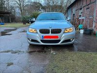 Gebraucht BMW 325 218 PS (160 kW) 2009 Silber Limousine