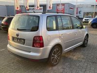 Gebraucht VW Touran Trendline 140 PS (102 kW) 2010 Silber Van / Kleinbus