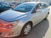 Gebraucht Opel Astra 110 PS (80 kW) 2012 Grau Kombi