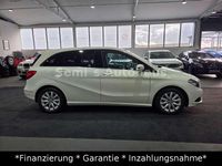 Gebraucht Mercedes B180 109 PS (80 kW) 2012 Weiß Van / Kleinbus