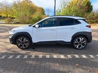 Gebraucht Hyundai Kona Intro Edition 120 PS (88 kW) 2021 Weiß SUV