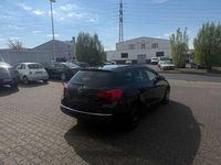 Gebraucht Opel Astra Edition 136 PS (100 kW) 2015 Schwarz Kombi