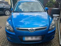 Gebraucht Hyundai i30 109 PS (80 kW) 2009 Blau Kombi